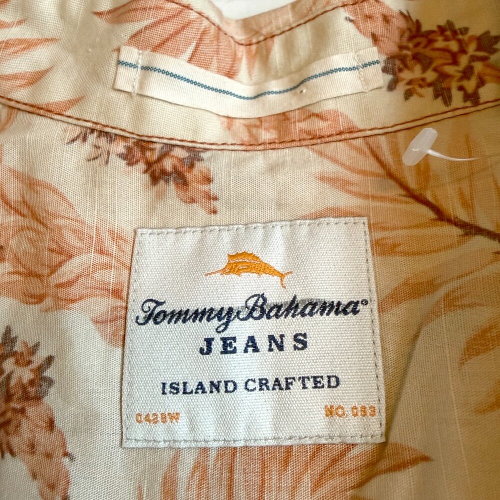 Tommy Bahama High Desert Palm Button Down Shirt - Picture 7 of 9